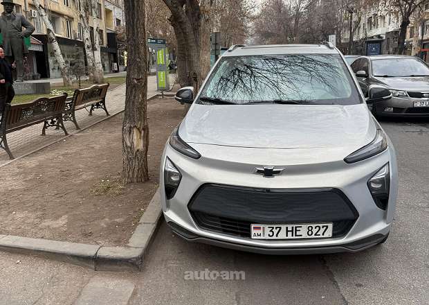 Chevrolet Bolt EV 2021 — լուսանկար 1