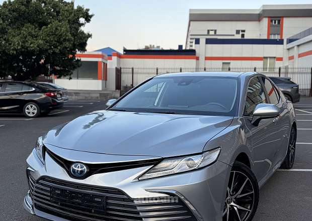 Toyota Camry 2022 — լուսանկար 1