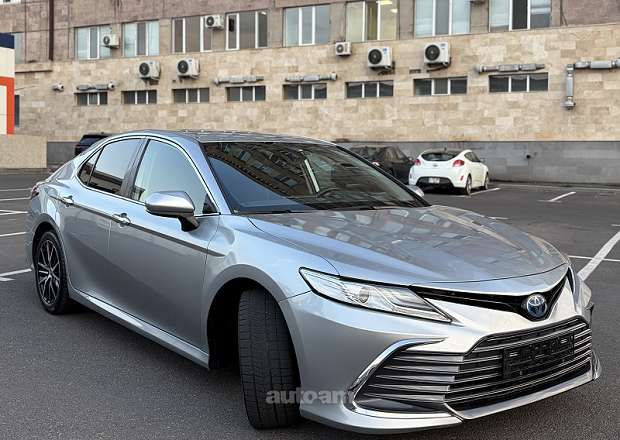 Toyota Camry 2022 — լուսանկար 9