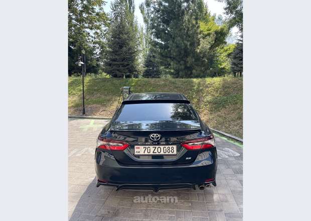 Toyota Camry 2021 — լուսանկար 6