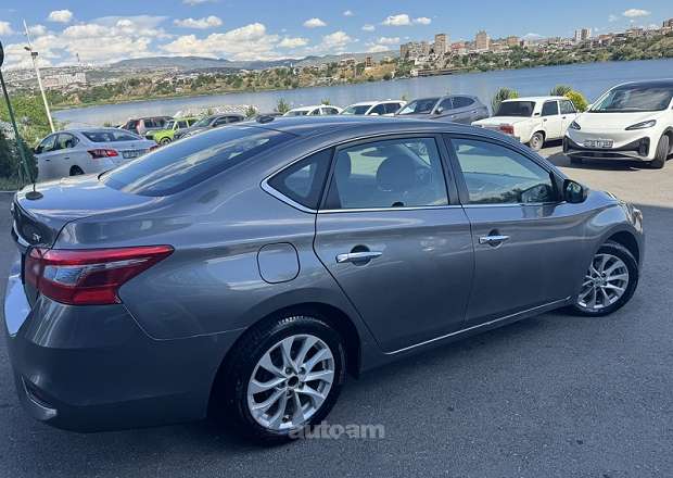 Nissan Sentra 2018 — լուսանկար 2
