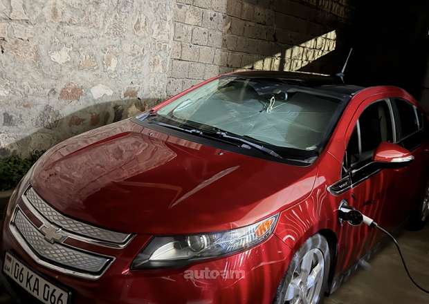Chevrolet Volt 2012 — լուսանկար 1