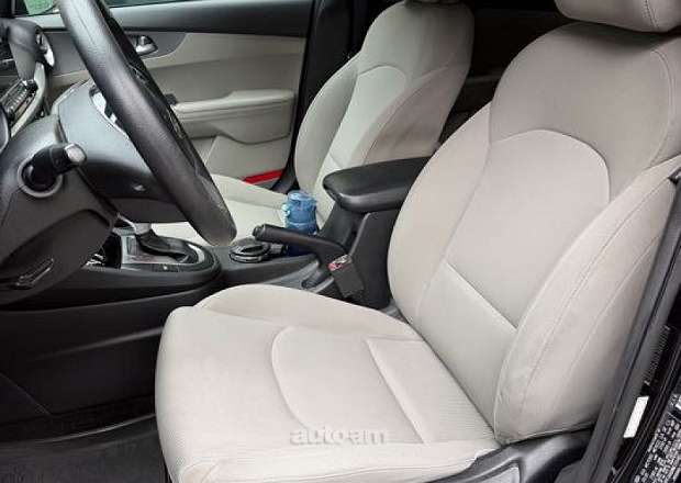 Kia Forte 2020 — լուսանկար 13