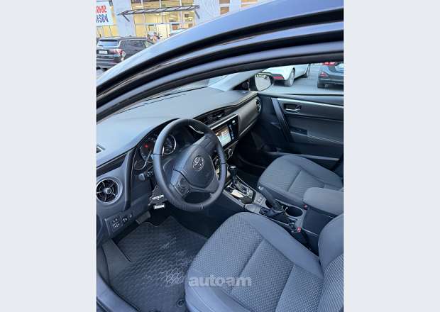 Toyota Corolla 2017 — լուսանկար 4