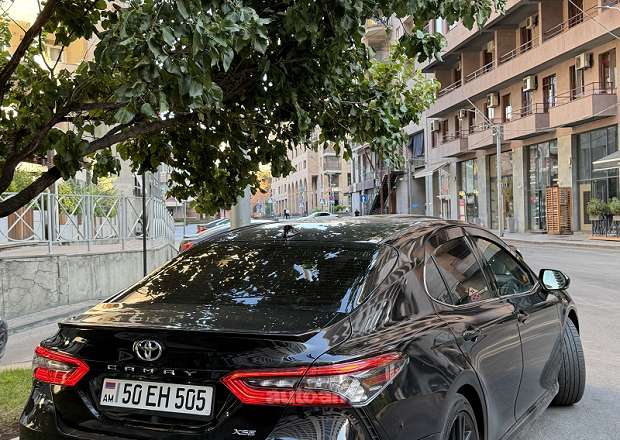 Toyota Camry 2024 — լուսանկար 1