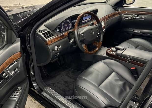 Mercedes-Benz S 550