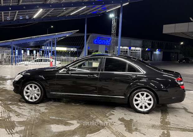 Mercedes-Benz S 550