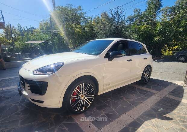 Porsche Cayenne 2015 — фото 1