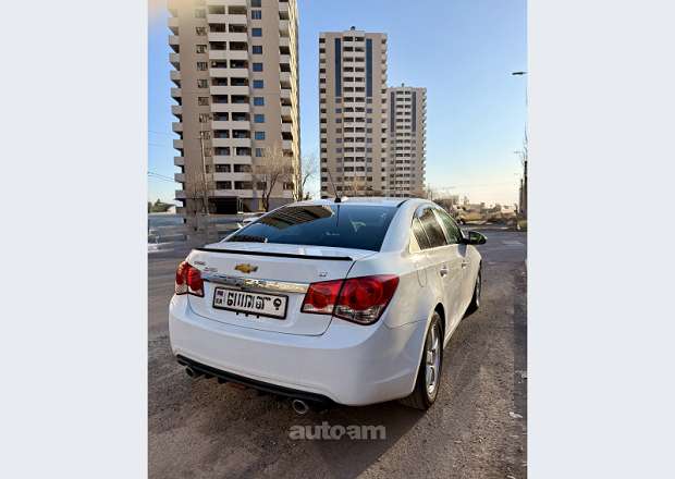 Chevrolet Cruze 2015 — լուսանկար 2