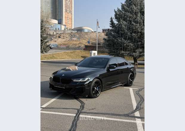 BMW 530 2021 — լուսանկար 1