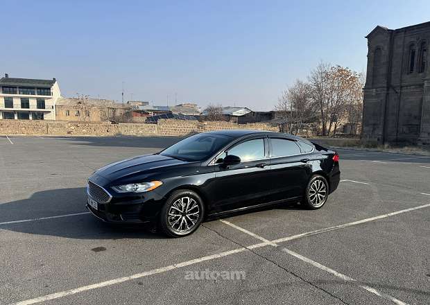 Ford Fusion 2018 — фото 1