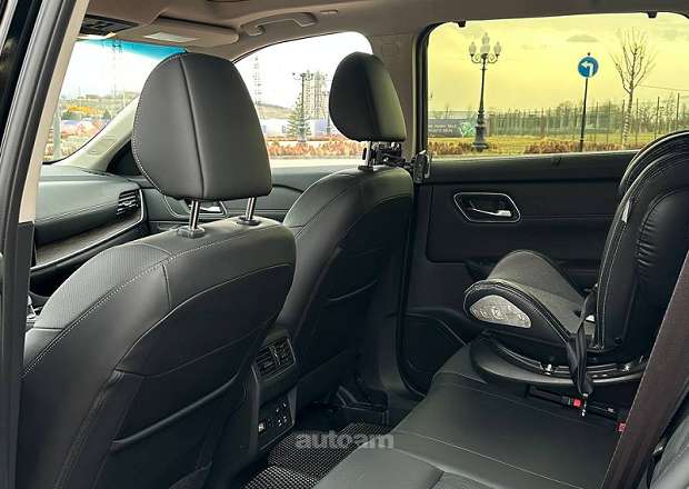 Nissan Rogue 2025 — photo 11