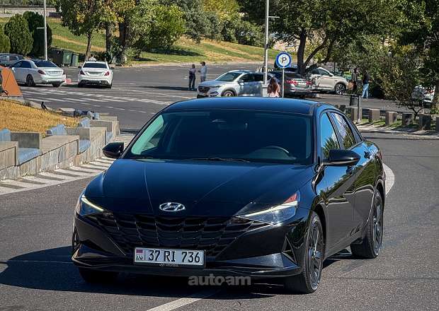 Hyundai Elantra 2023 — լուսանկար 4