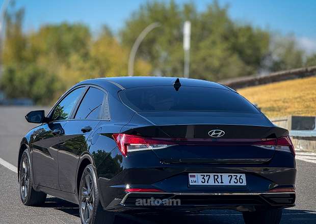 Hyundai Elantra 2023 — լուսանկար 5