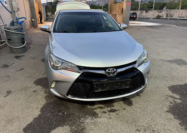 Toyota Camry 2016 — լուսանկար 1