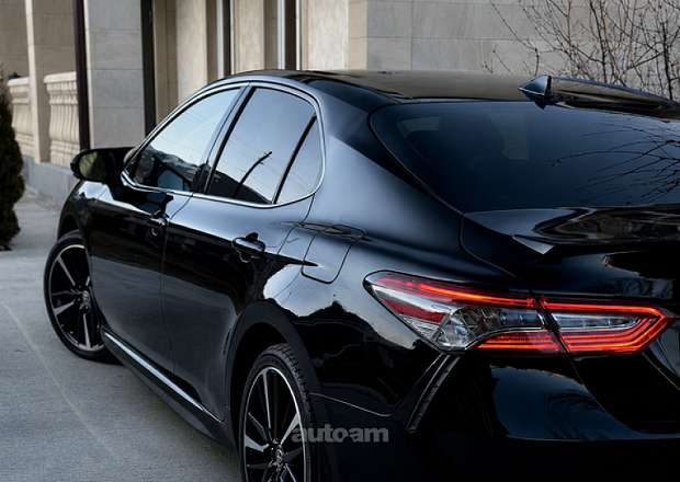 Toyota Camry 2020 — photo 4