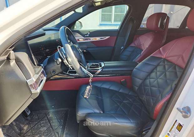 BMW 740