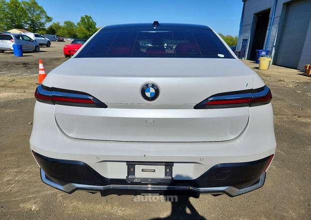 BMW 740