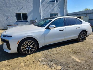 BMW 740  2023 
