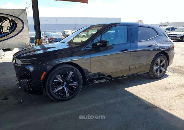BMW iX