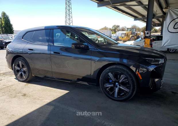 BMW iX