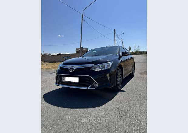Toyota Camry 2017 — լուսանկար 1