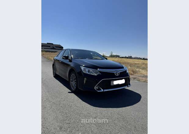 Toyota Camry 2017 — լուսանկար 2