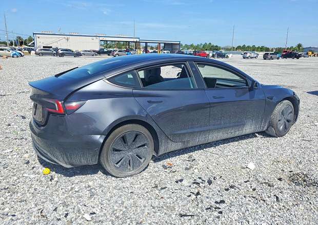 Tesla Model 3 2024 — լուսանկար 3