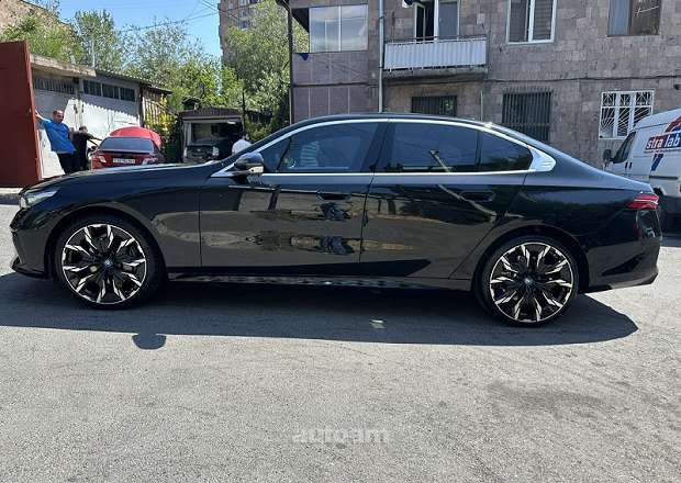 BMW i5 2024 — фото 3