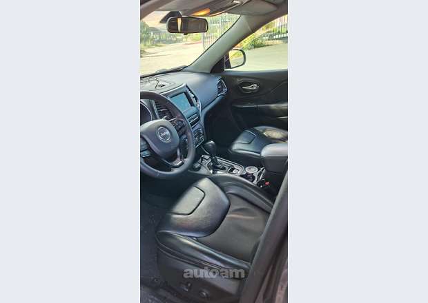 Jeep Cherokee 2020 — լուսանկար 9