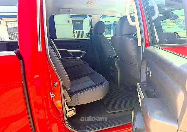 Nissan Titan