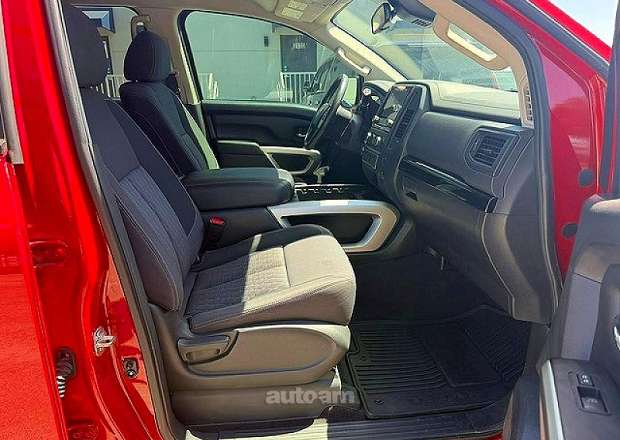 Nissan Titan