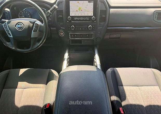 Nissan Titan