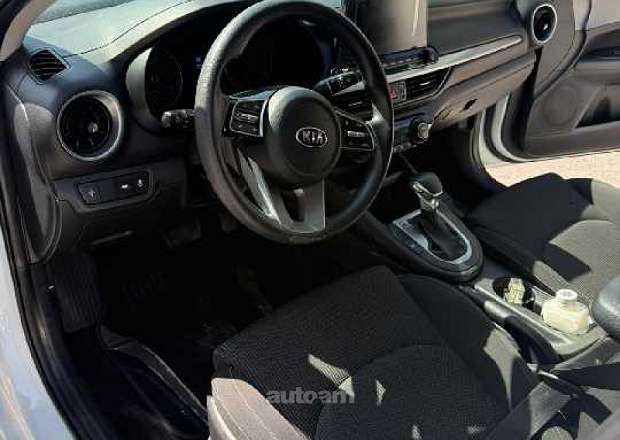 Kia Forte 2018 — լուսանկար 2