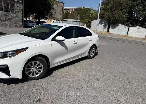 Kia Forte 2018 — լուսանկար 8