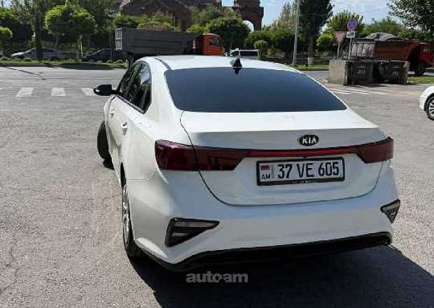 Kia Forte 2018 — լուսանկար 7