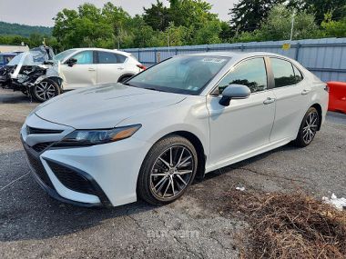 Toyota Camry  2024 
