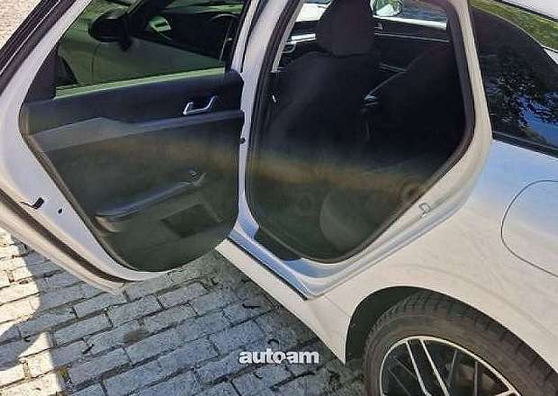 Kia K5 2021 — լուսանկար 7
