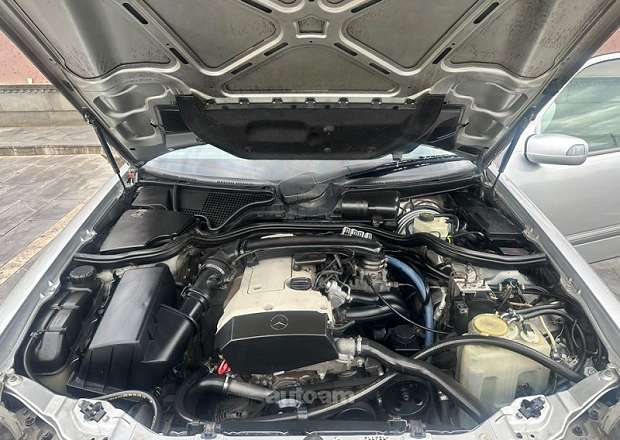 Mercedes-Benz E-Class 2000 — լուսանկար 12