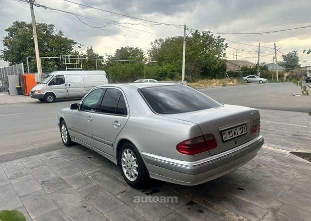 Mercedes-Benz E-Class 2000 — լուսանկար 5