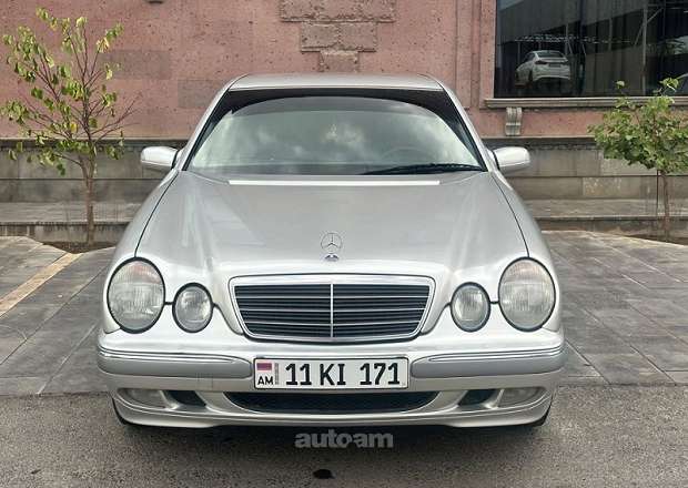 Mercedes-Benz E-Class 2000 — լուսանկար 1