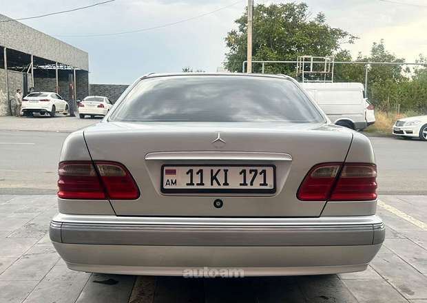 Mercedes-Benz E-Class 2000 — լուսանկար 8