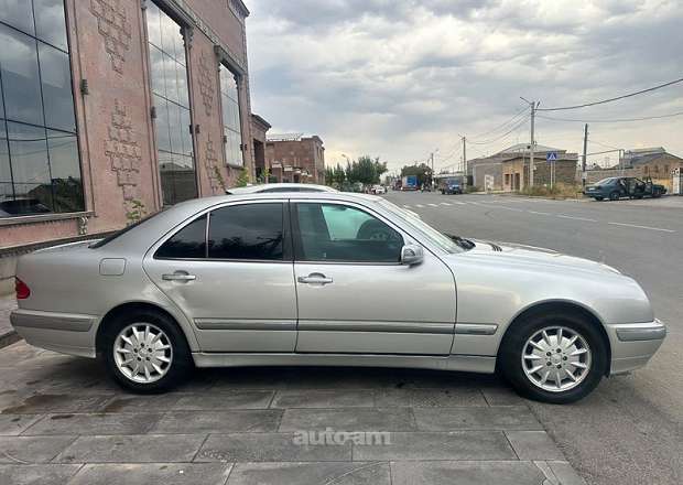 Mercedes-Benz E-Class 2000 — լուսանկար 6