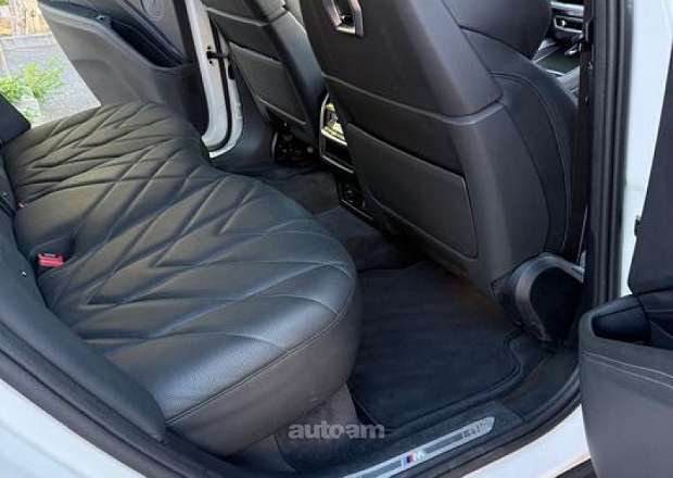 BMW XM