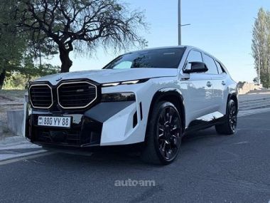 BMW XM  2024 