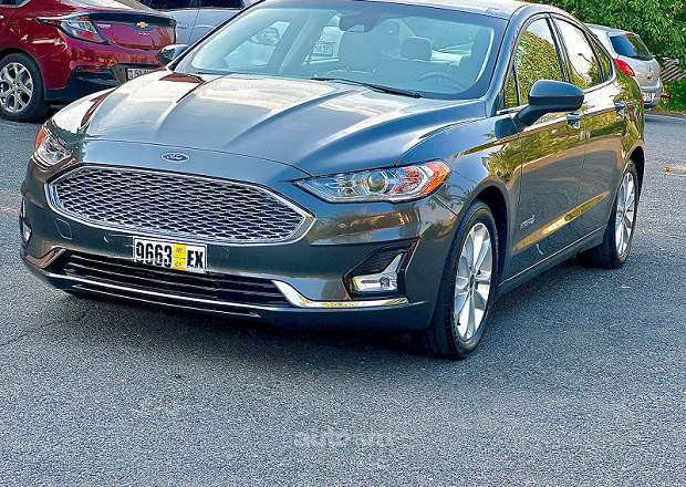 Ford Fusion 2018 — լուսանկար 3
