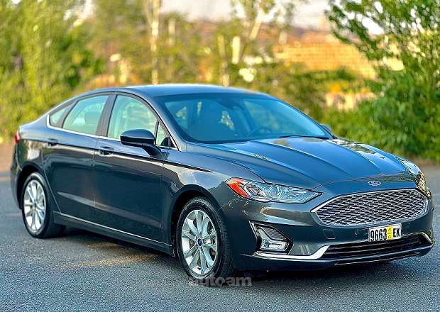 Ford Fusion 2018 — լուսանկար 1