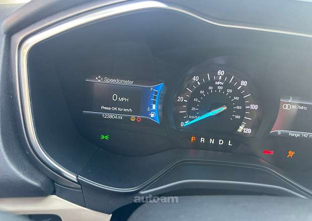 Ford Fusion 2018 — լուսանկար 10