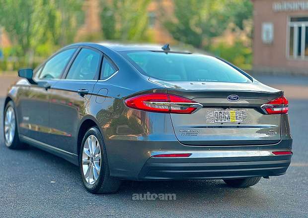 Ford Fusion 2018 — լուսանկար 4