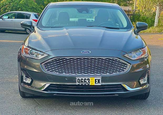 Ford Fusion 2018 — լուսանկար 2